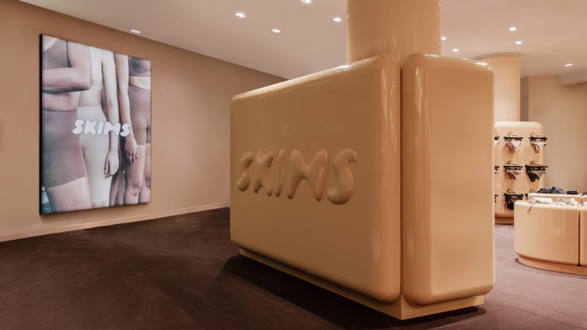 Tienda de lencería SKIMS en París, Francia diseñada por Willo Perron