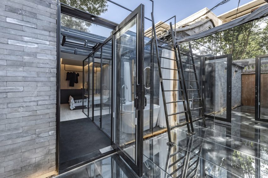 1635598080 816 DAGA Architects agrega patios con espejos a las casas tradicionales CONSTRUCTORAS EN CANCUN